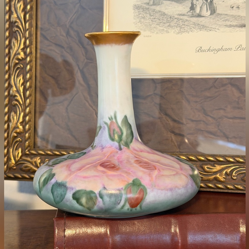 Vintage 1950’s Floral Porcelain 6” Vase. Signed | Delicate | Heritage | Pastel - Picture 2 of 7